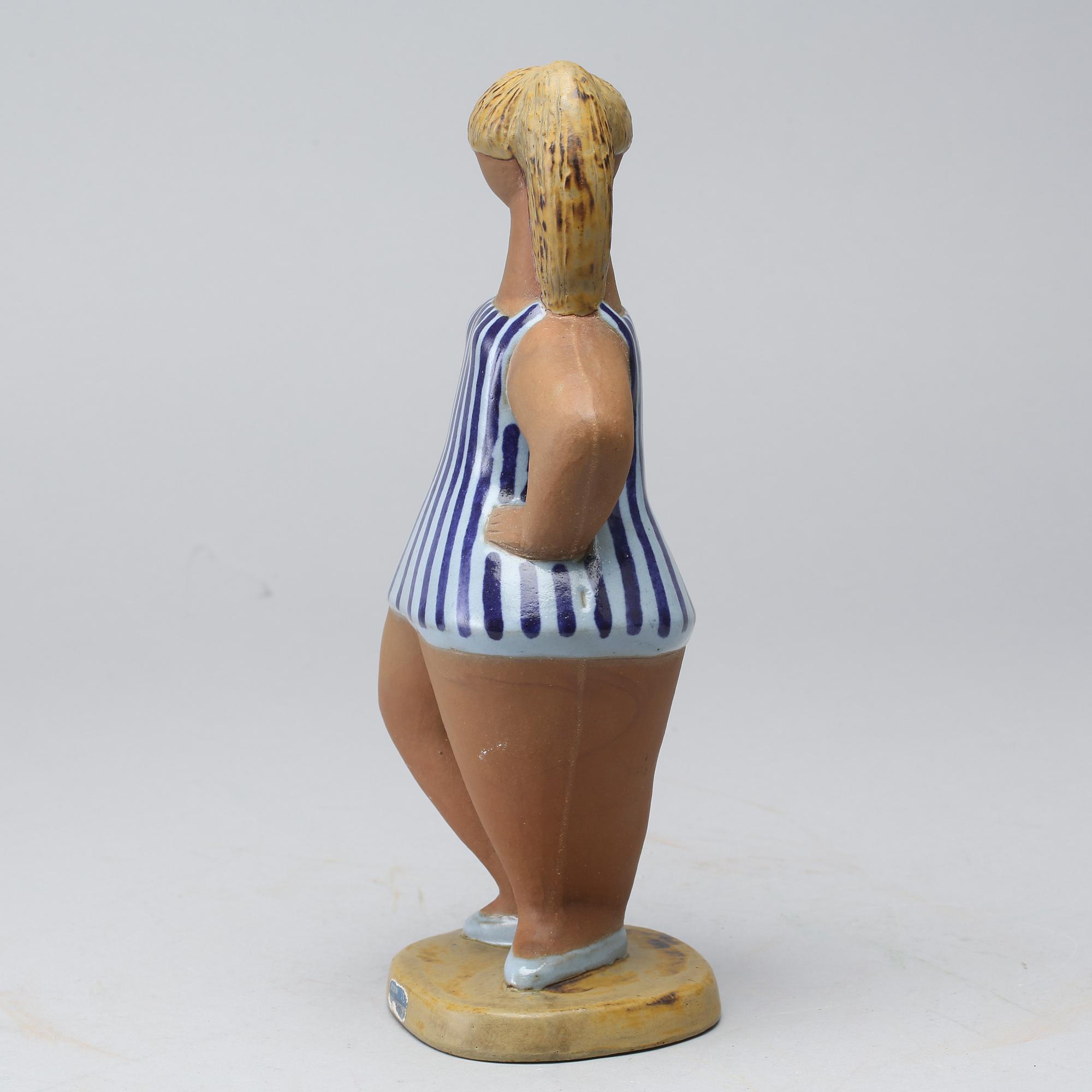 LISA LARSON, figurin,"DORA", stengods, Gustavsberg.