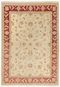 Matta, Ziegler Design, Agra, ca 346 x 240 cm.