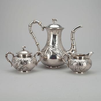 KAFFESERVIS, 3 delar. Zee Sung Silver Shanghai Kina, tidigt 1900-tal. Vikt 1400 g.