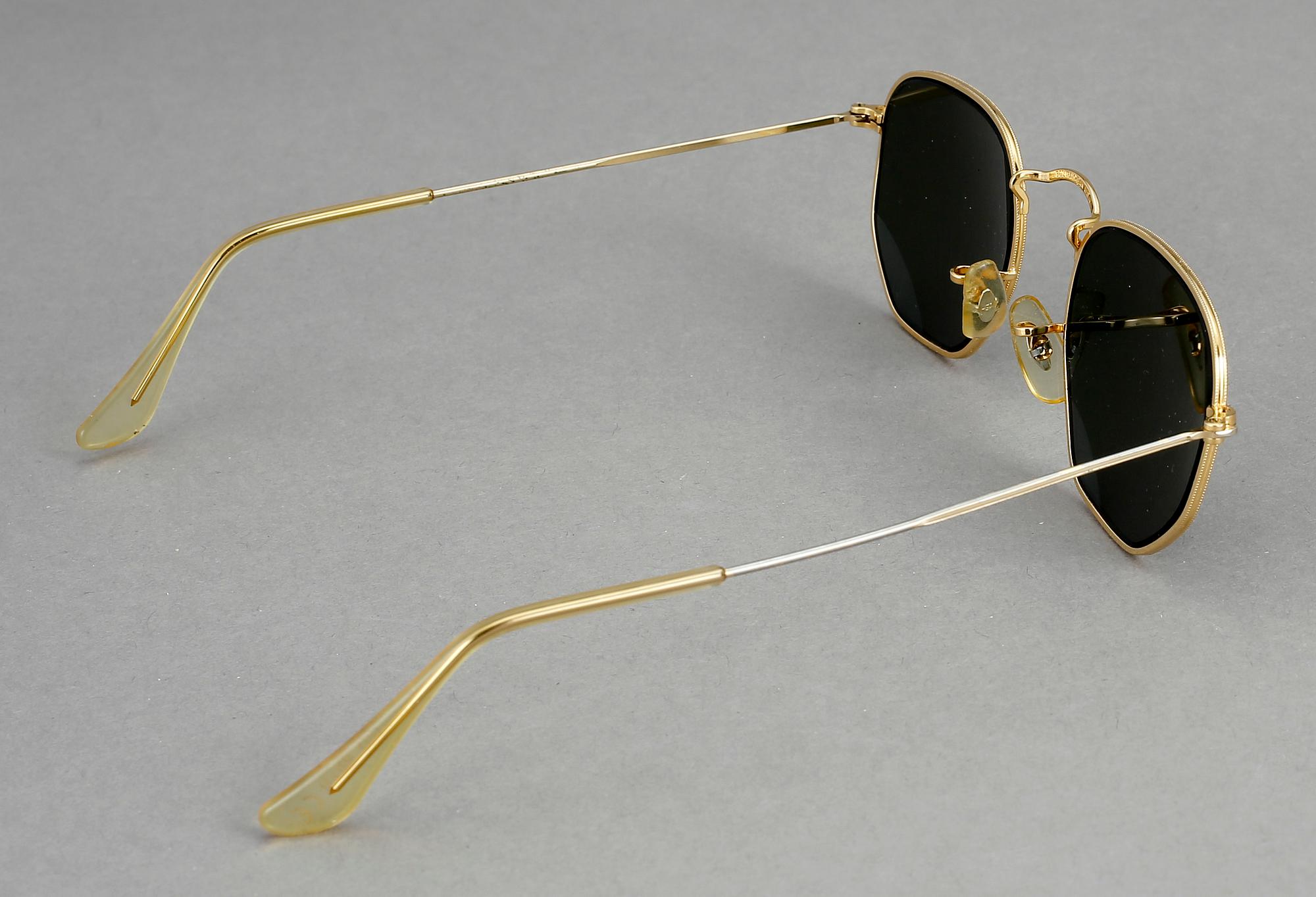 SOLGLASÖGON, Ray-Ban.