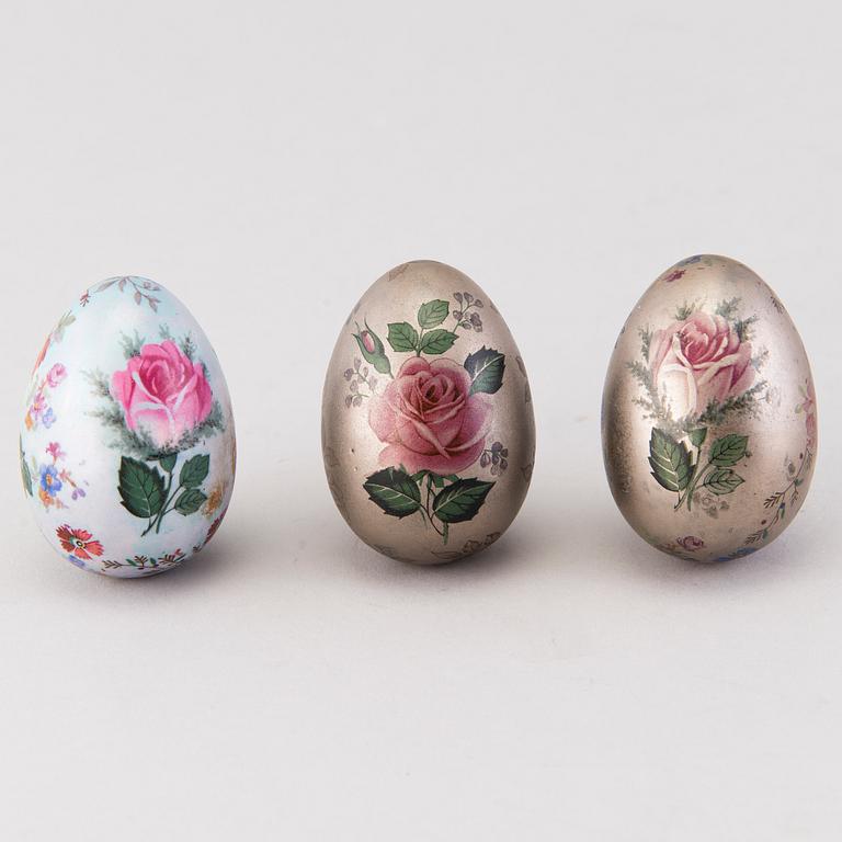 RUT BRYK, A set of three 1970s ceramic eggs signed Bryk, for Arabia Finland.