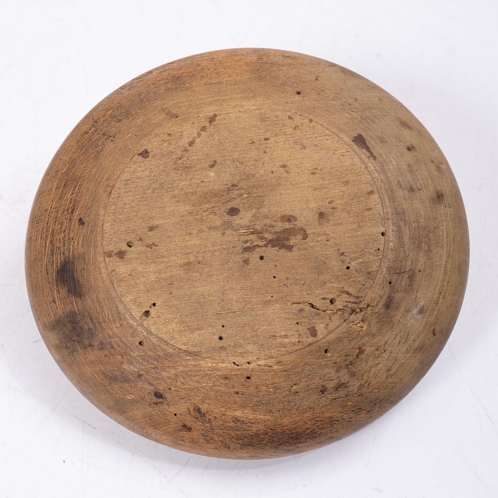 Svarvaskar, fem stycken, allmoge, 1800-tal.