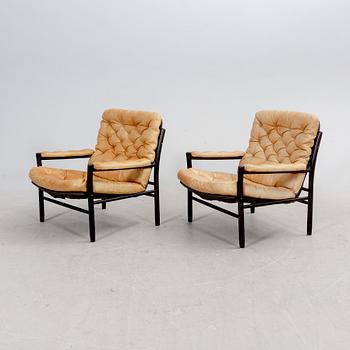 Kenneth Bergenblad, fåtöljer ett par "Kavaljer" för DUX.