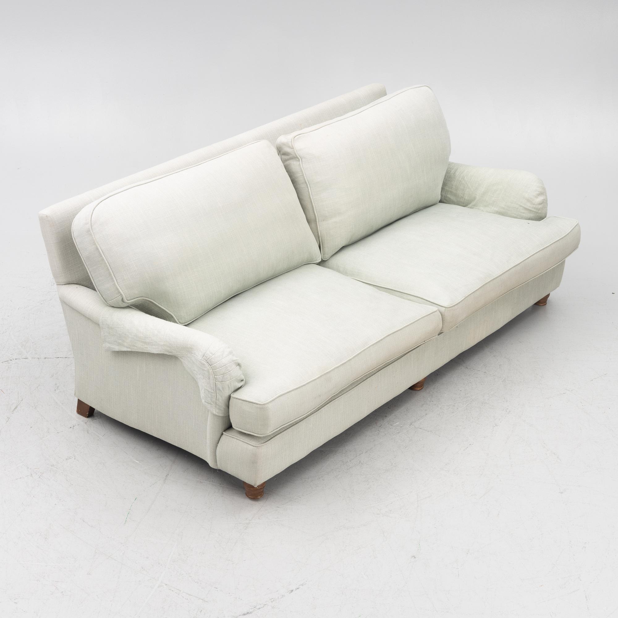 A Howard model sofa, 21st century.