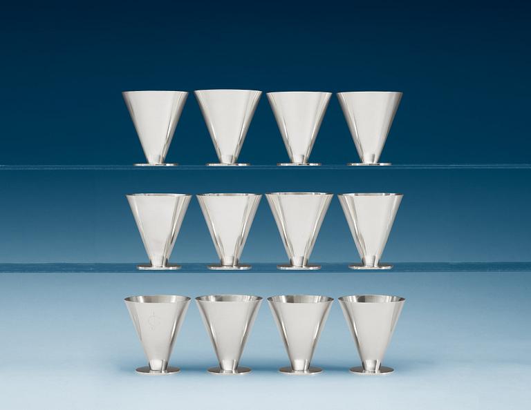 WIWEN NILSSON, cocktailbägare, 10+2 st, Lund 1967-74, sterling.