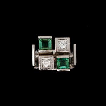 OLE LYNGGAARD, a ring, 14K white gold, brilliant cut diamonds, green tourmalines.