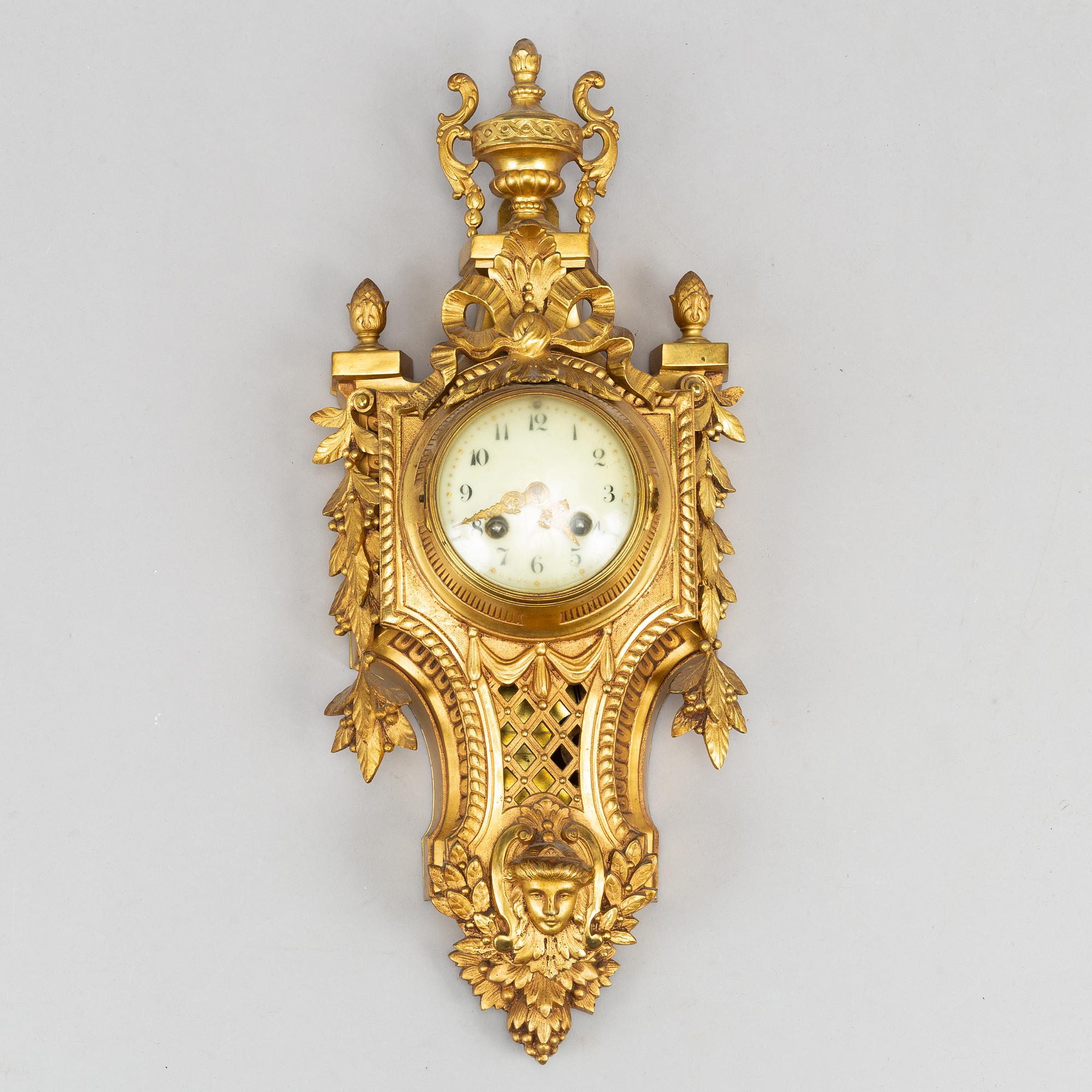 A Japy Frères bronze wallclock, around the year 1900.