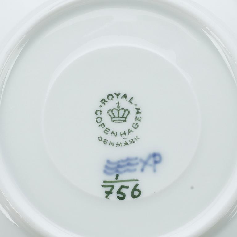 KAFFESERVIS, 52 delar, porslin, "Musselmalet", Royal Copenhagen, 1900-talets andra hälft.