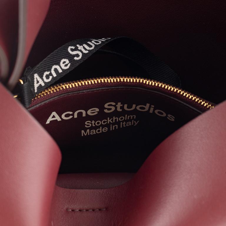 Acne Studios, väska, "Musubi Mini".