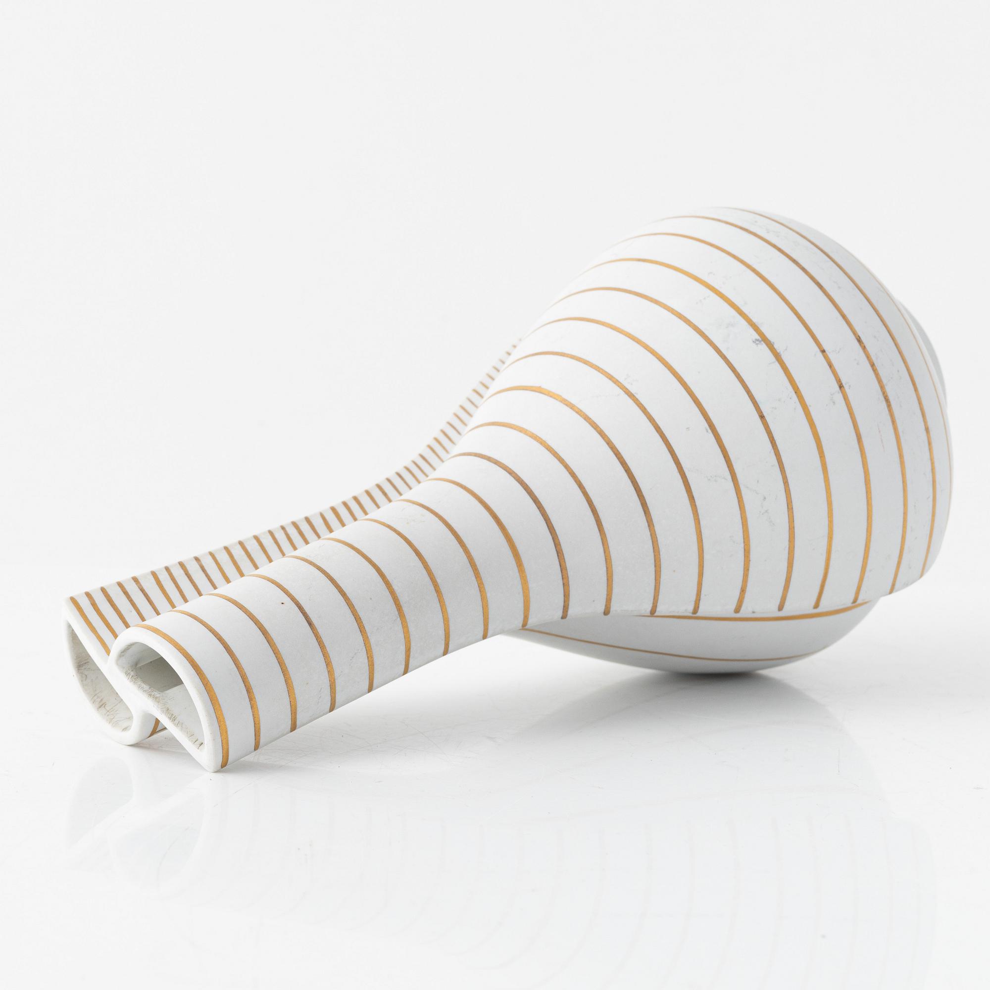 Wilhelm Kåge, a 'Guldsurrea' stoneware vase, Gustavsbergs studio.