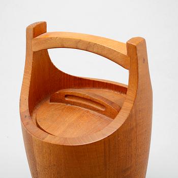 A teak ice bucket by Jens H Quistgaard for Dansk Designs, 1950/60s.