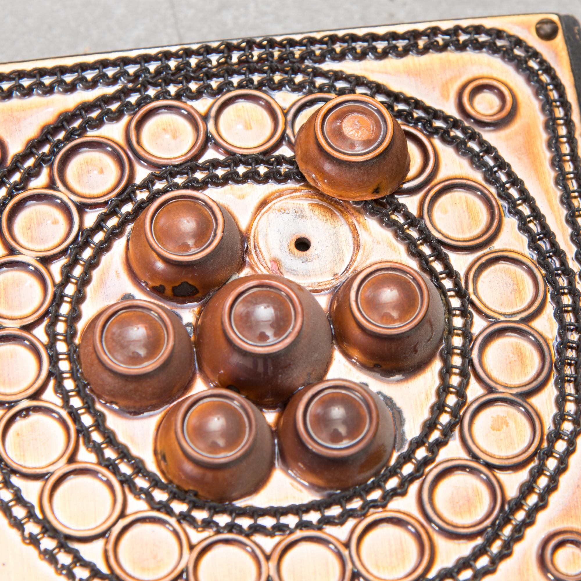 ANITA WANGEL, VÄGGRELIEF, bl a  glaspärlor på kopparplåt, signerad och daterad 1989.