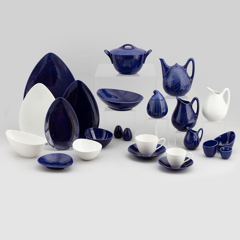 Hertha Bengtson, a 138-piece 'Blå eld' flintware service, Rörstrand.