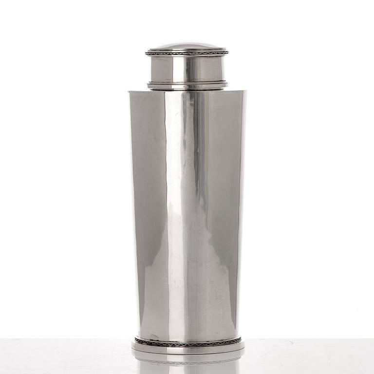 Atelier Borgila, a sterling silver cocktail shaker, Stockholm 1953.