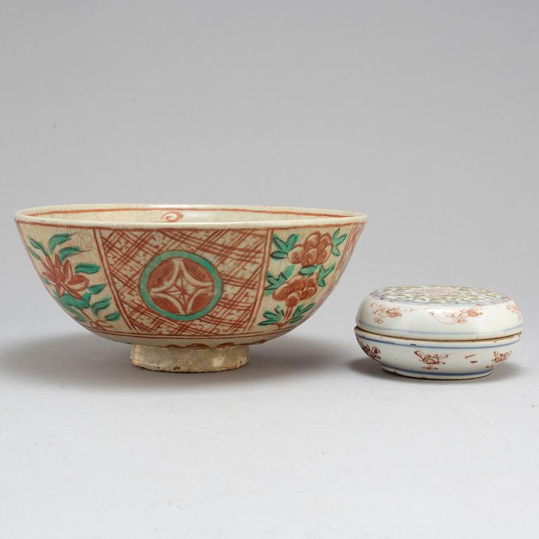 A ceramic bowl, and a jar with cover, Ming dynasty, 17th century.