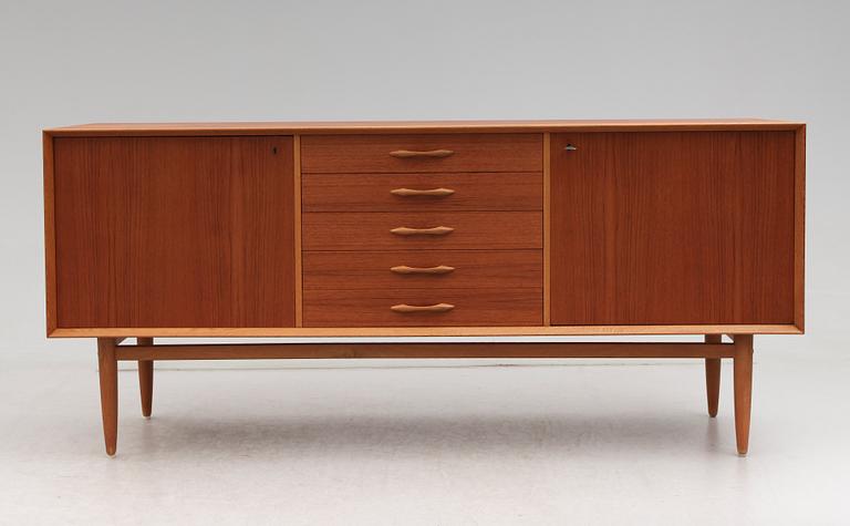 SIDEBOARD, 1900-talets andra hälft.