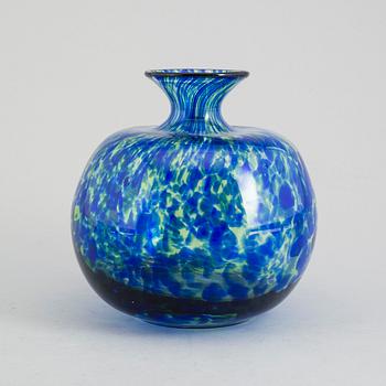 A Bengt Edenfalk glass vase, for SKruf, signed.