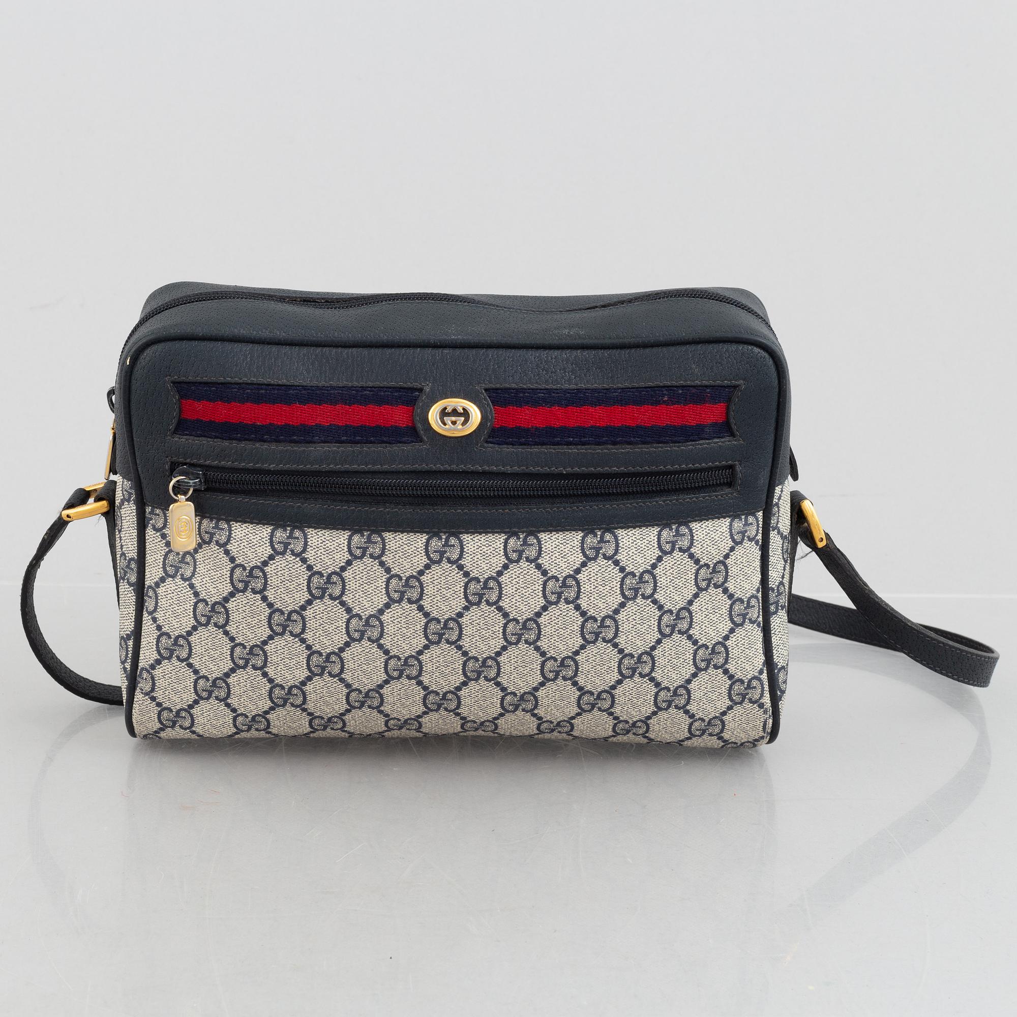 Gucci, A vintage handbag.