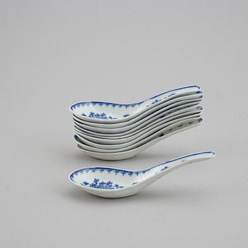A set of 31 spoons, China, Republic and 20th Century.