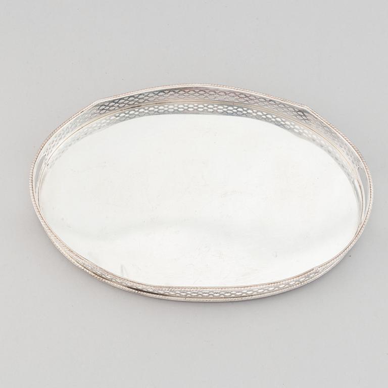 A Sheffield England tray, Silver plated on copper, from around the year 1900.