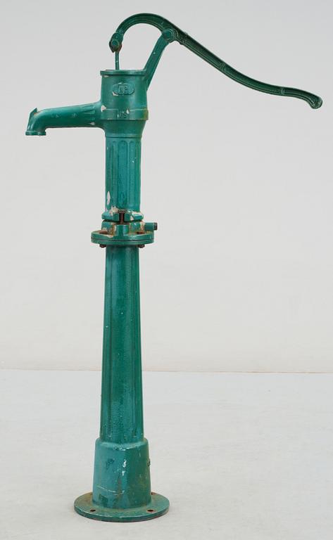 TRÄDGÅRDSPUMP, gjutjärn, 1900-talets första hälft.