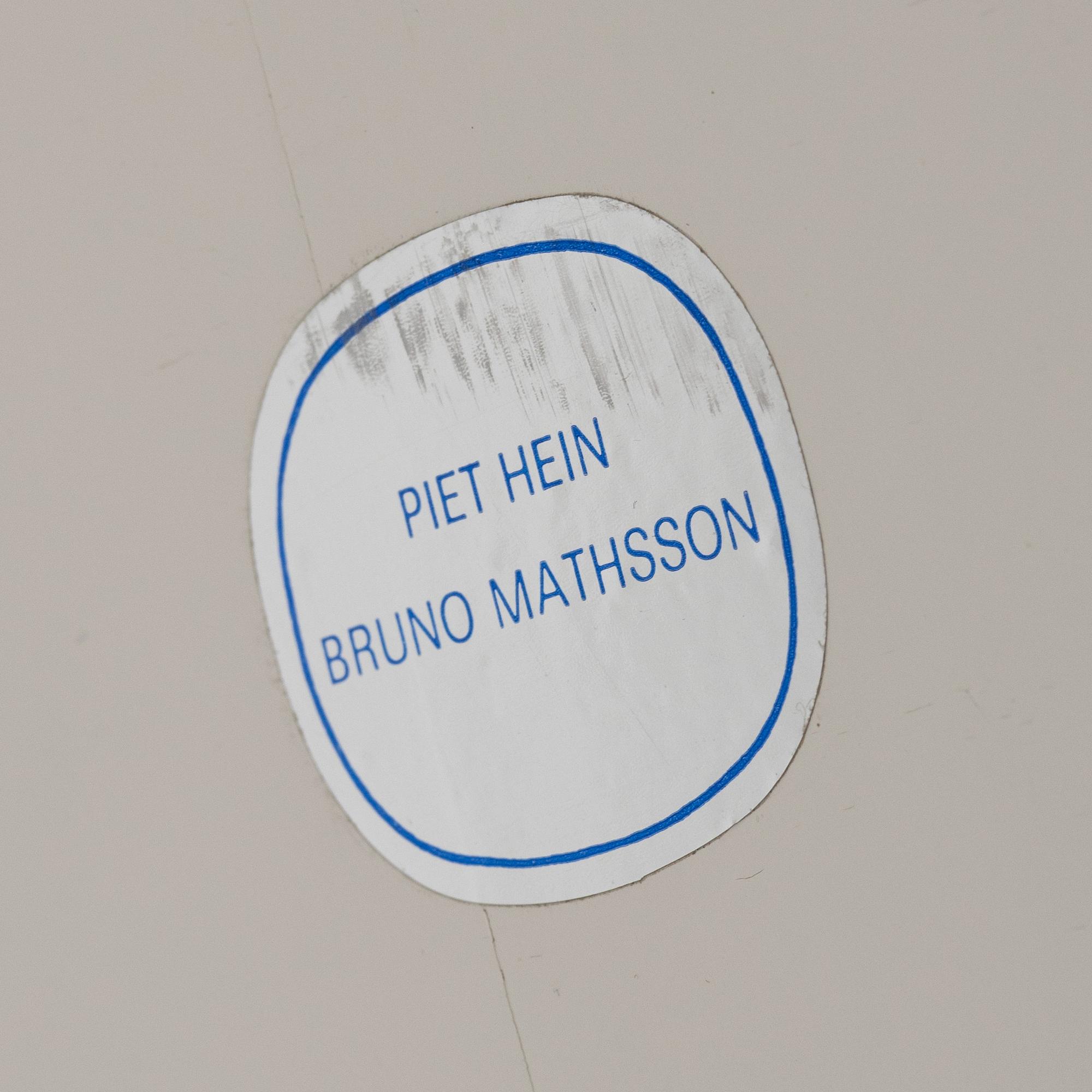 Bruno Mathsson & Piet Hein, a 'Supercirkel' dining table, Fritz Hansen, Denmark.