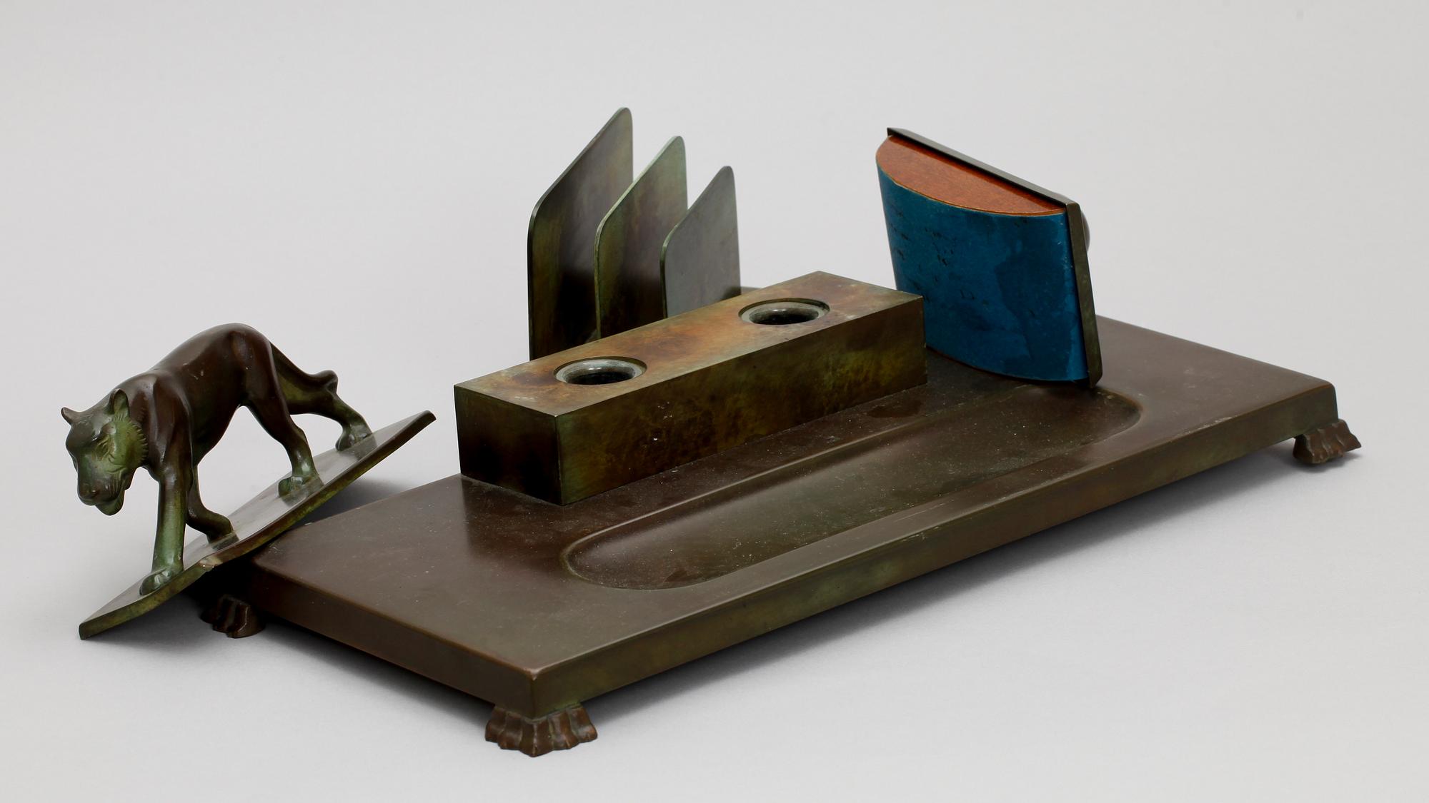 SKRIVSTÄLL, 3 delar. Brons. G.A.B.