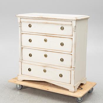 Chest of drawers, 19th century.