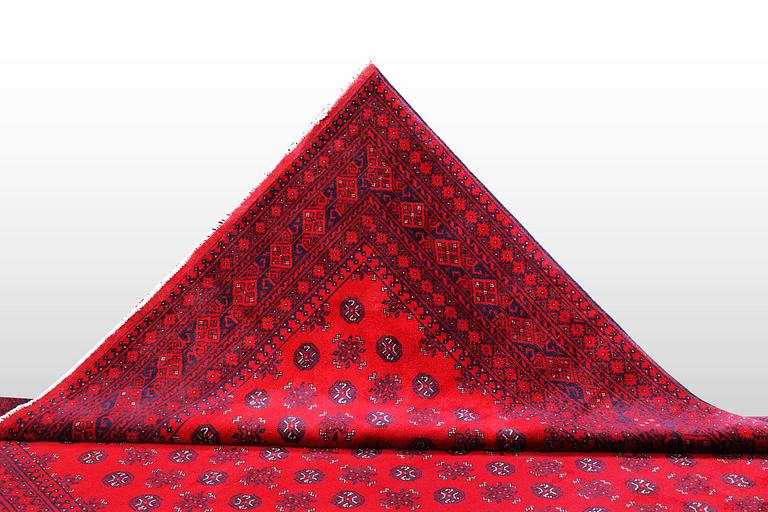 Matto, Afghan, ca 341 x 261 cm.