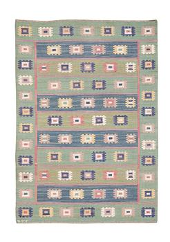 277. Märta Måås-Fjetterström, a carpet, "Grön äng", flat weave, ca 291 x 207 cm, signed AB MMF.