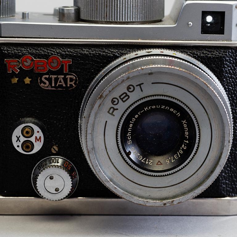 A Yashica-A and a Robot Star camera, mid 20th century.