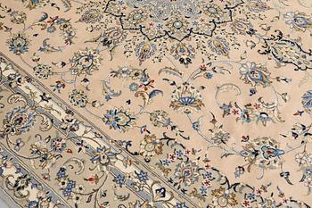 A Keshan carpet, approx. 363 x 244 cm.