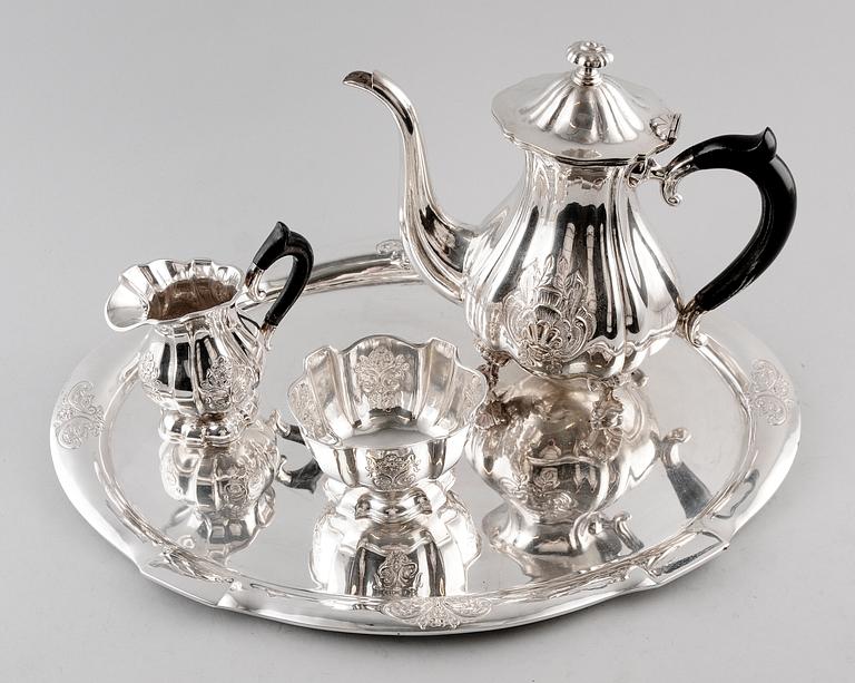 KAFFESERVIS, 4 del, silver, handsmide, tot vikt  1400 g. inkl trähandtag.