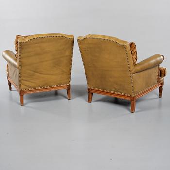 FÅTÖLJER, ett par, Louis XVI-stil, 1900-talets andra hälft.