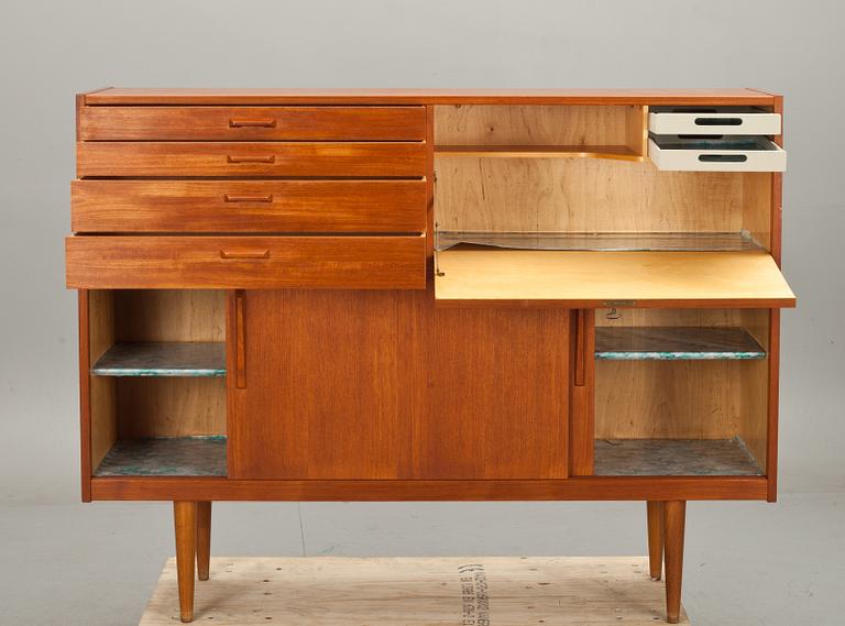 SIDEBOARD, design Yngve Ekström. Troeds, 1950/60-tal.