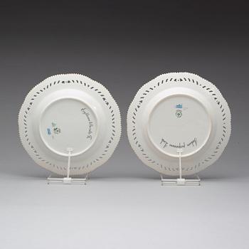 A set of six Royal Copenhagen "Flora Danica" dishes and a serving dish, Denmark, 20th Century.