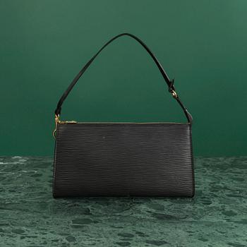 VÄSKA, "Pochette Accessoires", Louis Vuitton.