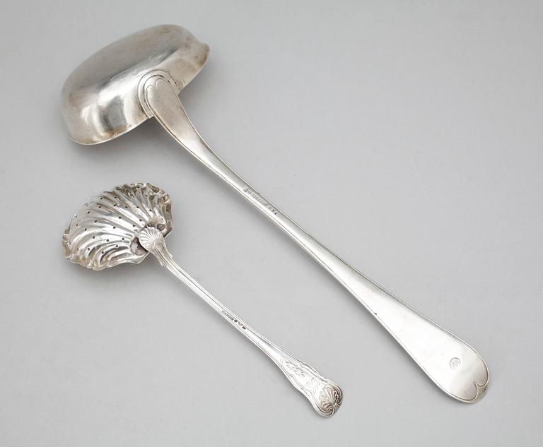 SOPPSLEV samt STRÖSKED, silver, bla Diedrich Schvart, Karlskrona 1812. Tot ca 260 gram.