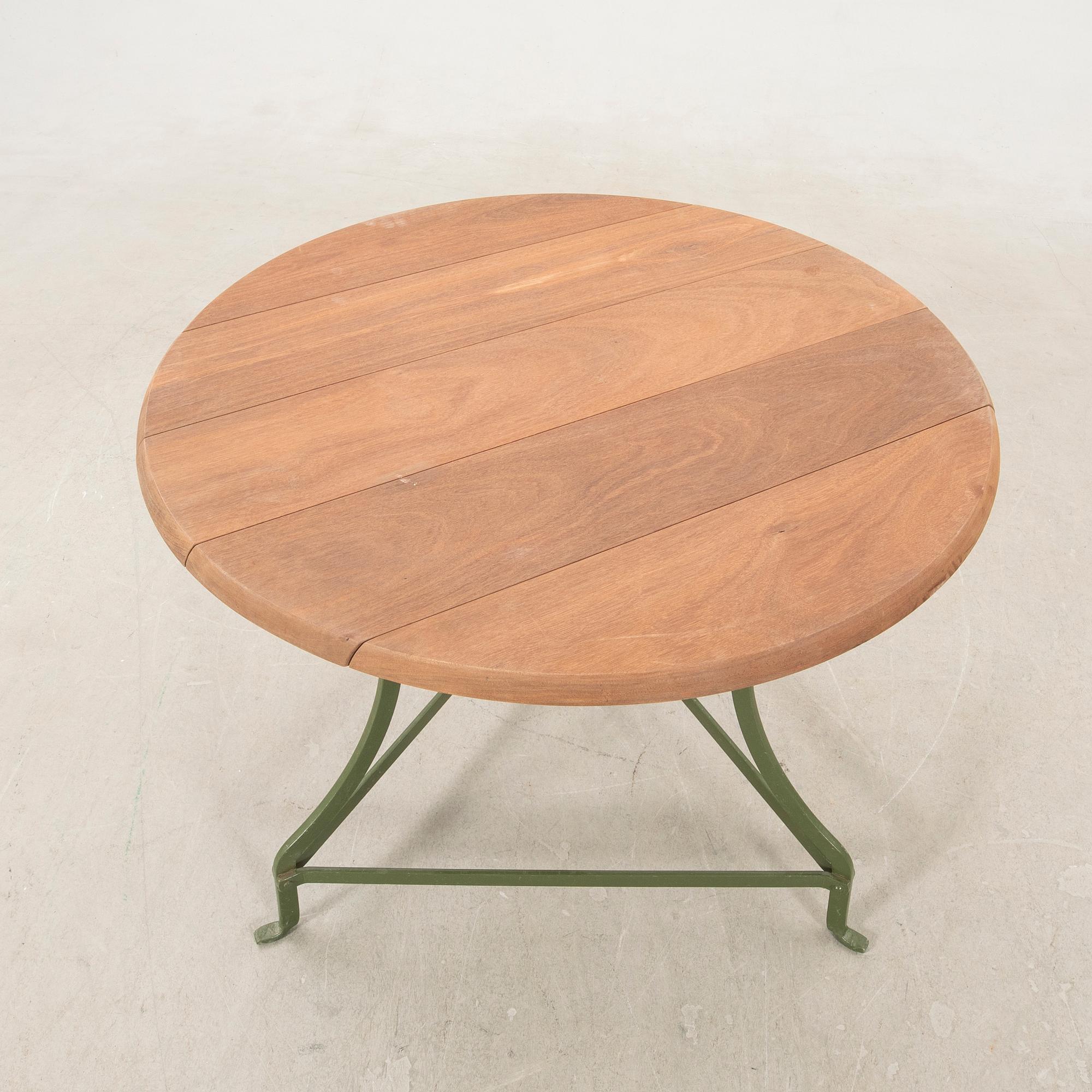Garden table, "café table" Hope 2000s.