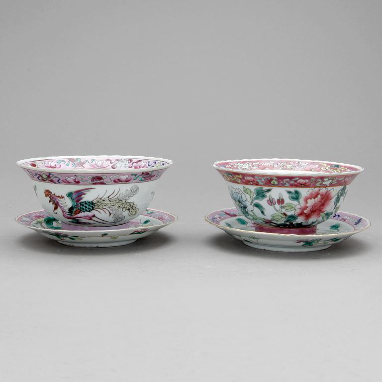 SKÅLAR MED FAT, ett par, porslin, Kina, sen Qing dynasti, 1800-tal.