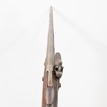 A British flintlock gun, 18th century.