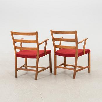 Børge Mogensen,  karmstolar ett par modell J28 Tarm Stole- og Møbelfabrik för FDB Møbler 1940/50-tal.