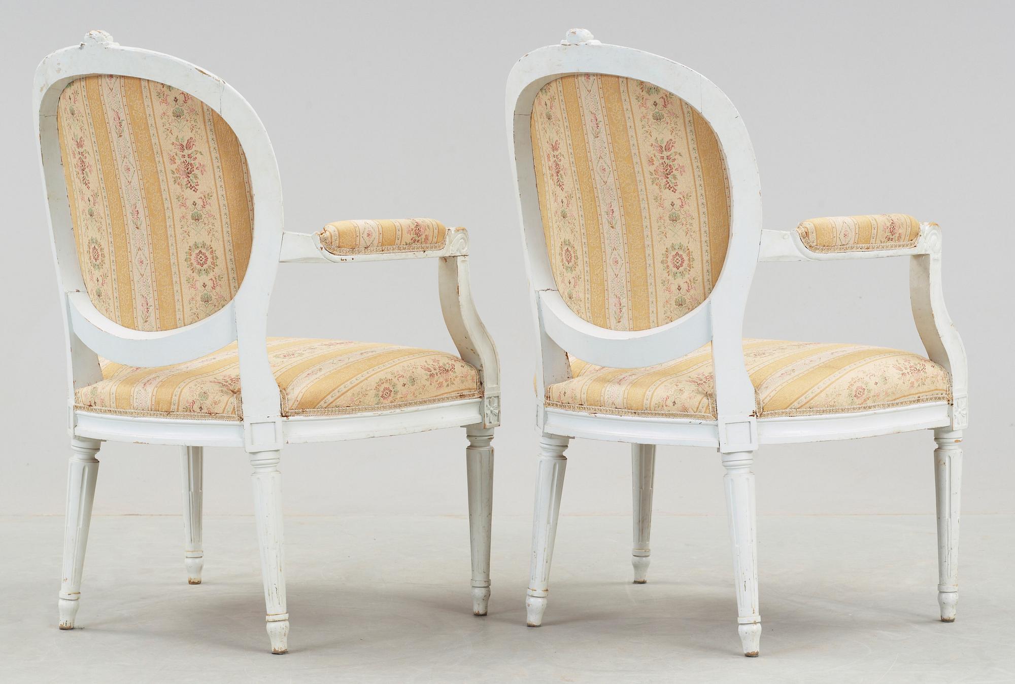 KARMSTOLAR, ett par, gustaviansk stil, omkring 1900-talets mitt.