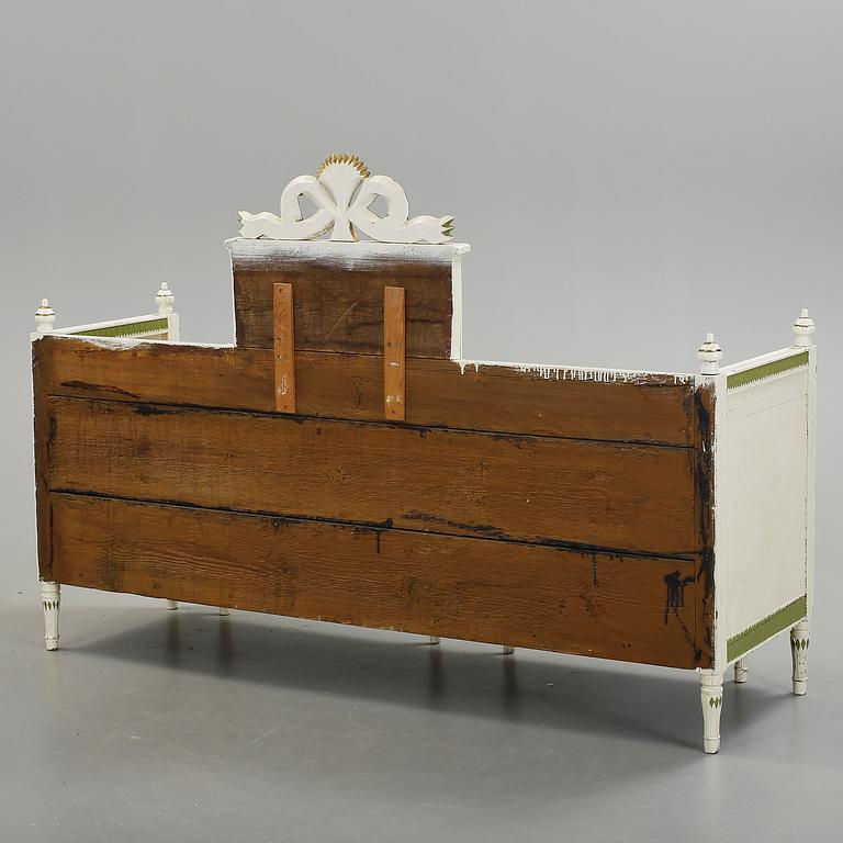 SOFFA, gustaviansk, omkring 1800.