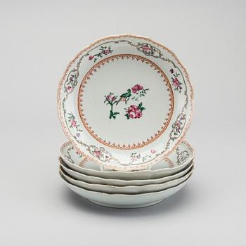 A set of five Chinese porcelain Qianlong plates.