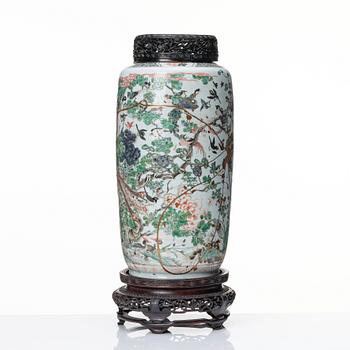 Vas, porslin. Kina, Qingdynastin, Kangxi (1662-1722).