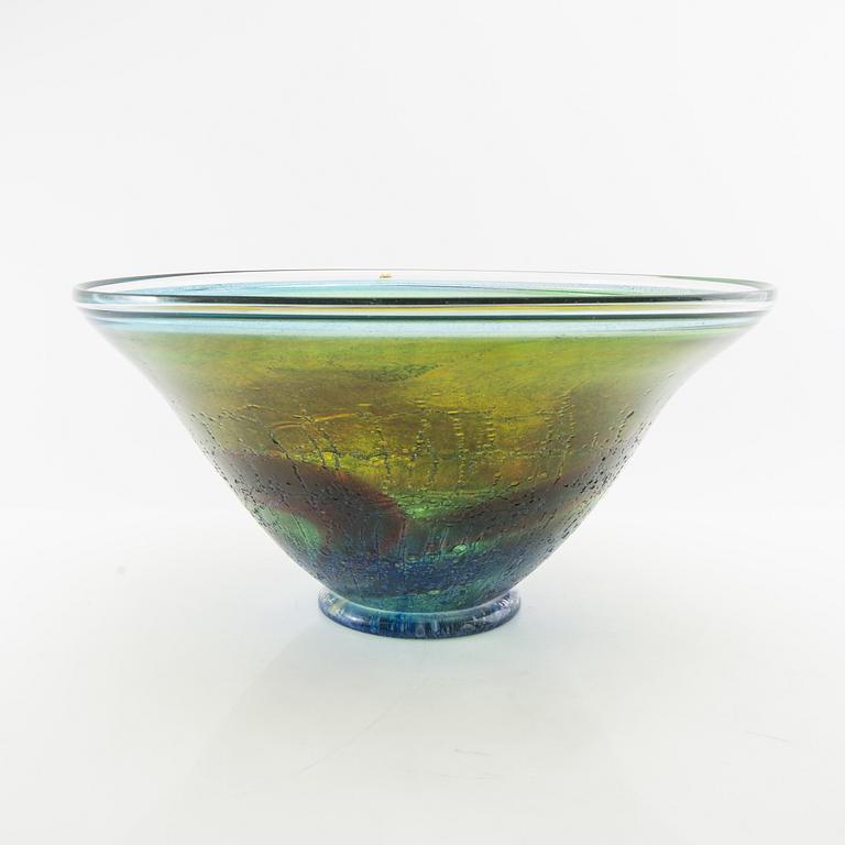 Göran Wärff, decorative bowl Kosta studio late 20th century.