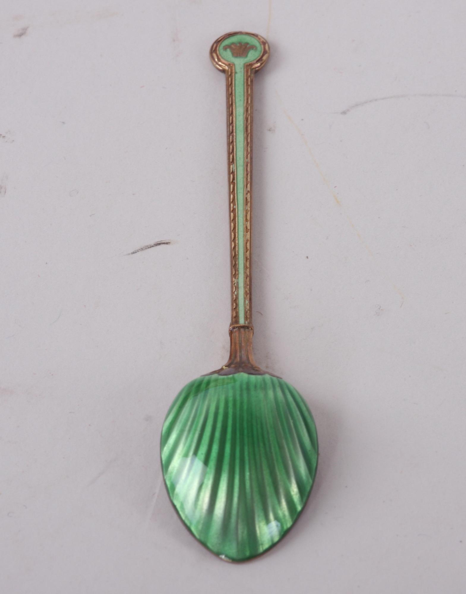 MOCCASKEDAR, 26 st, silver, C.G Hallberg, emaljerade.