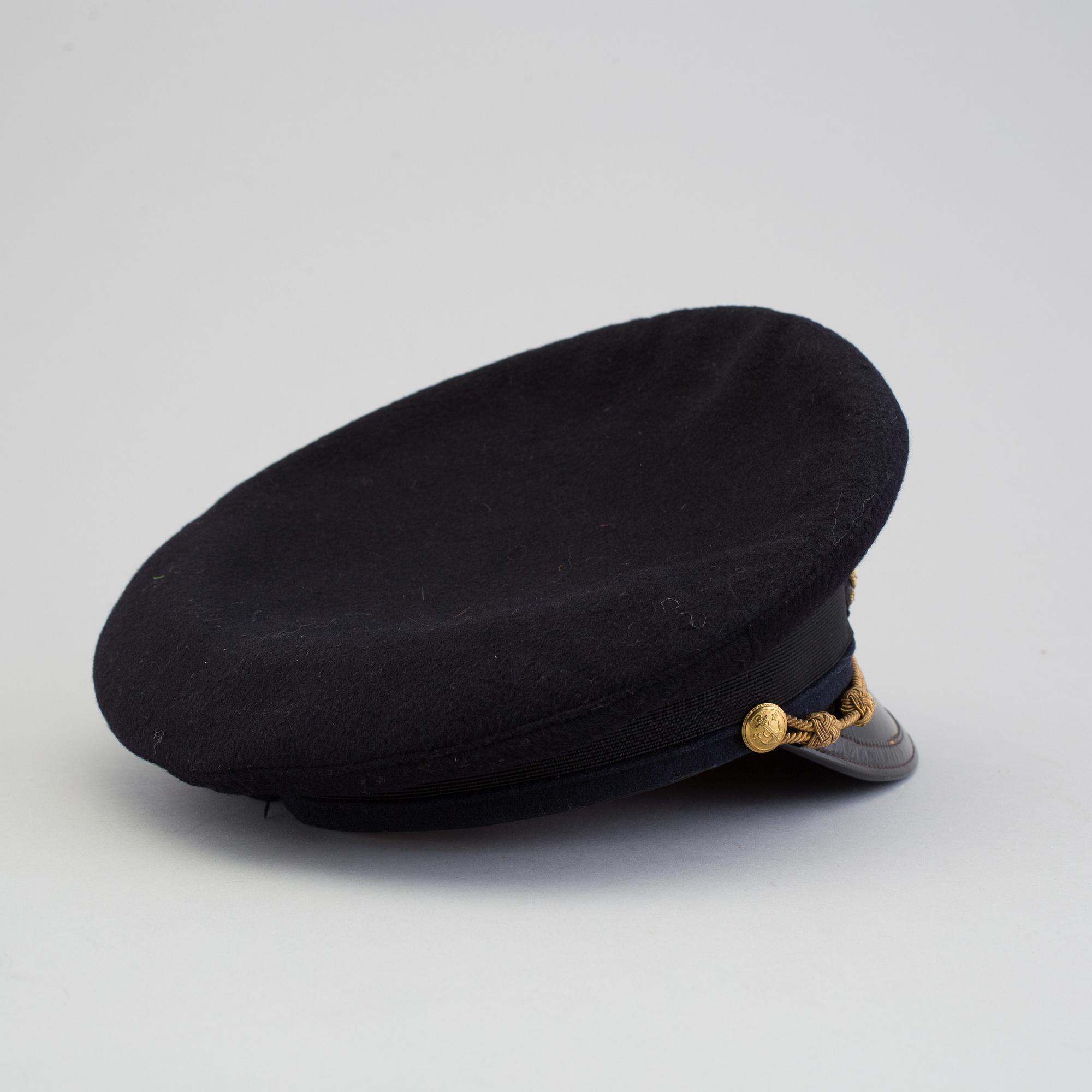 A Swedish Royal Navy officer cap from Rörström & Co in Stockholm, early 20th century.