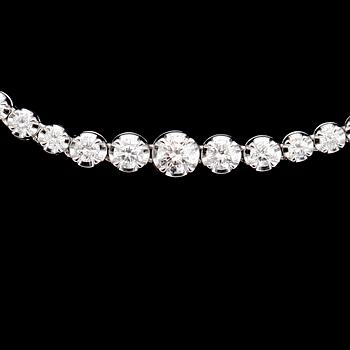COLLIER, 18k vitguld, briljantslipade diamanter tot ca 3.78 ct.